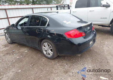 2015 Infiniti Q40 z USA, uszkodzony, nr VIN JN1CV6AP2FM580207